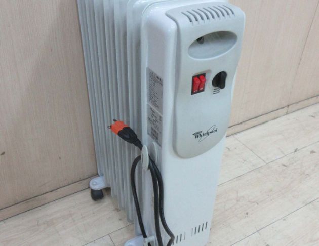 二手電暖器 惠而浦40公分葉片型電暖器 電暖爐 7片電熱器 2