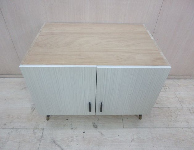 二手電視櫃 白橡色82公分兩門TV櫃 置物櫃 矮櫃 收納櫃 2