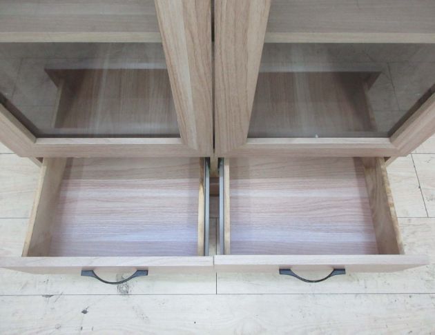 二手書櫥 淺橡色81公分兩門兩抽書櫃 展示櫃 收納櫃 置物櫃 3