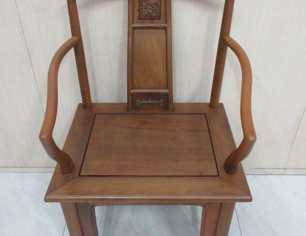 二手公婆椅 柚木64公分官帽椅 邊几 一桌兩椅 仿古桌椅三件組 4
