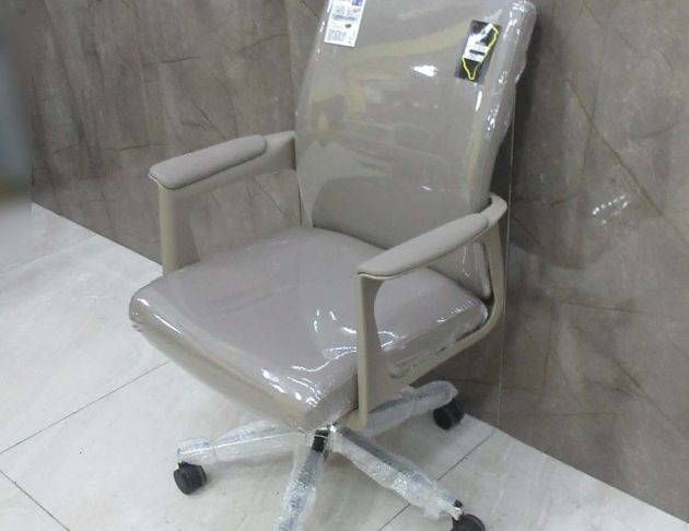 新品庫存出清 獨立筒50公分皮革辦公椅 人體工學S型椅背電腦椅 4