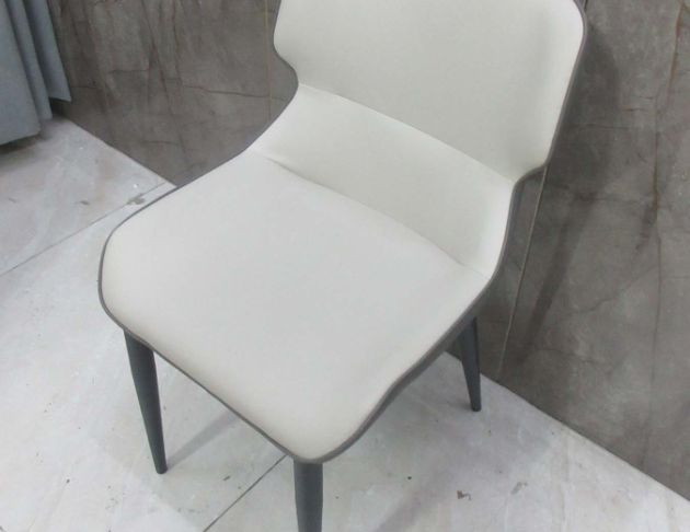 庫存新品出清 淺灰色49公分科技皮餐桌椅 娃娃椅 化妝椅 椅子 4