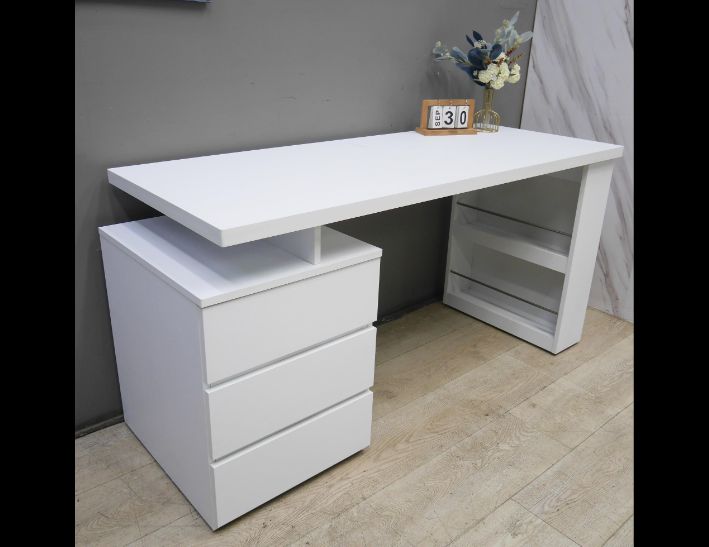 二手 書桌 白色 150公分 電腦桌 辦公桌 工作桌