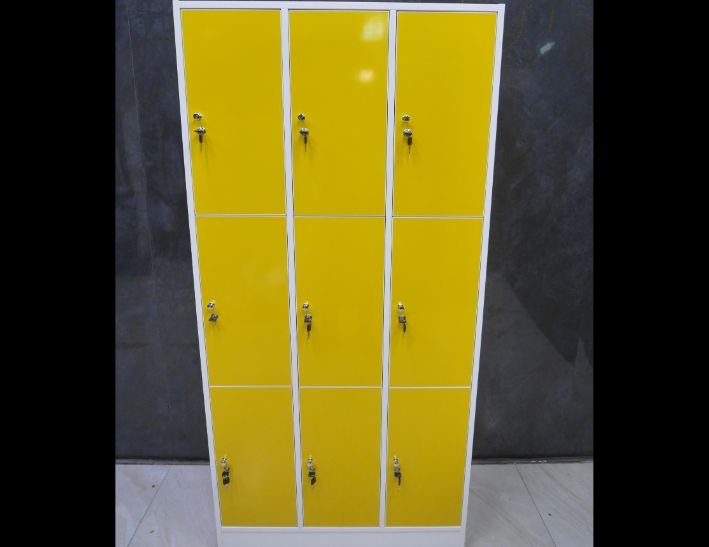 二手 黃色塑鋼 9人 員工置物櫃 內務櫃 鐵櫃 鐵衣櫥