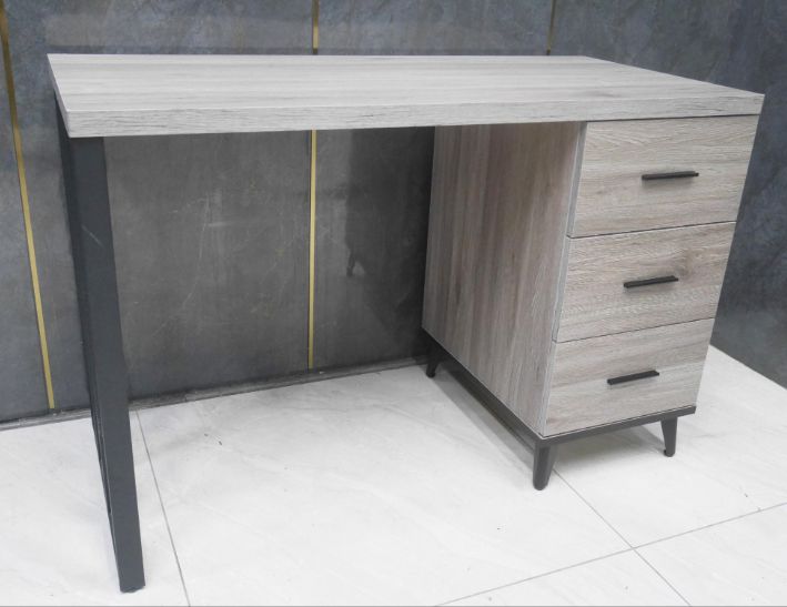 二手 灰橡色 121公分 電腦桌 辦公桌 書桌 置物桌